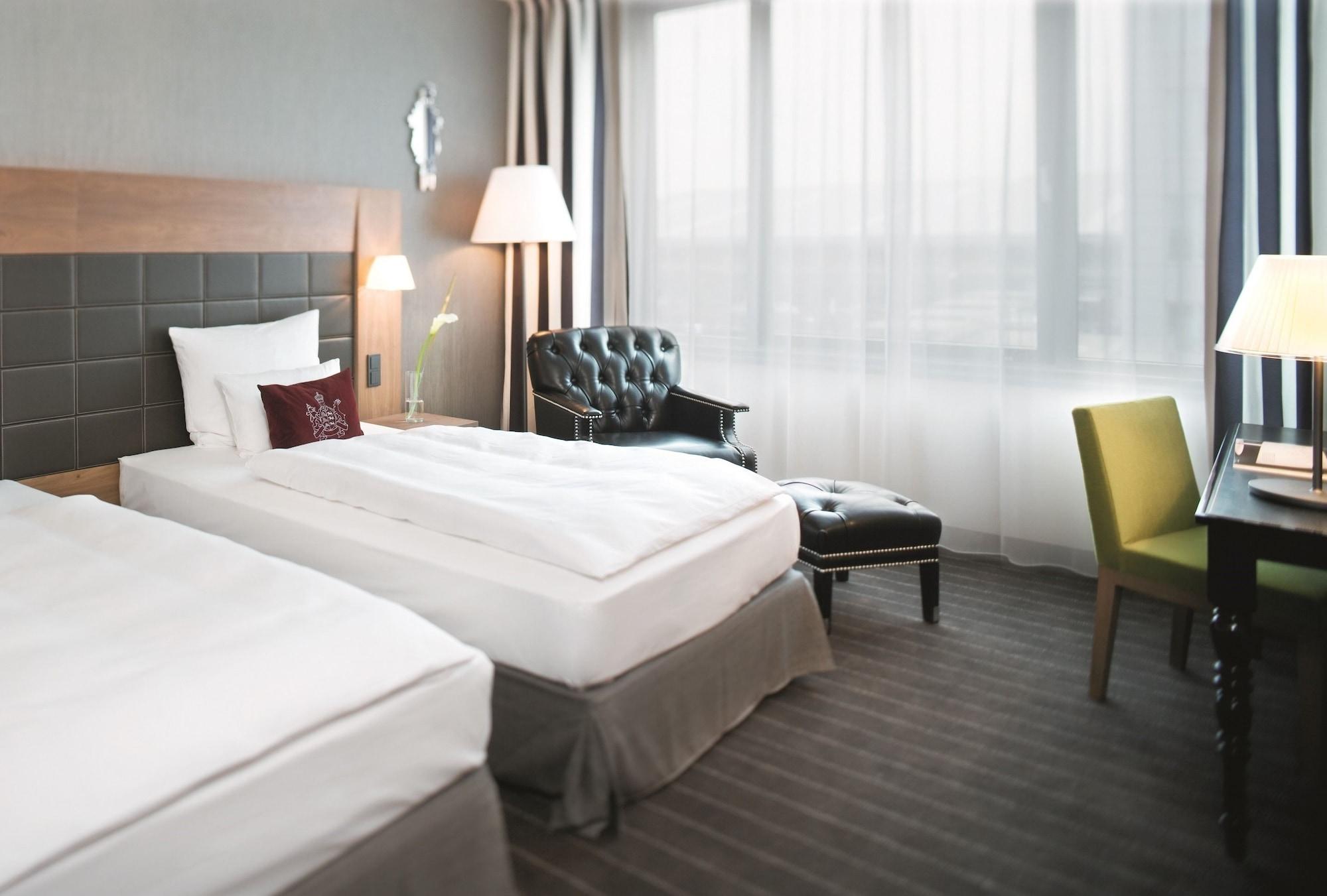 Moevenpick Hotel Stuttgart Airport Leinfelden-Echterdingen Esterno foto