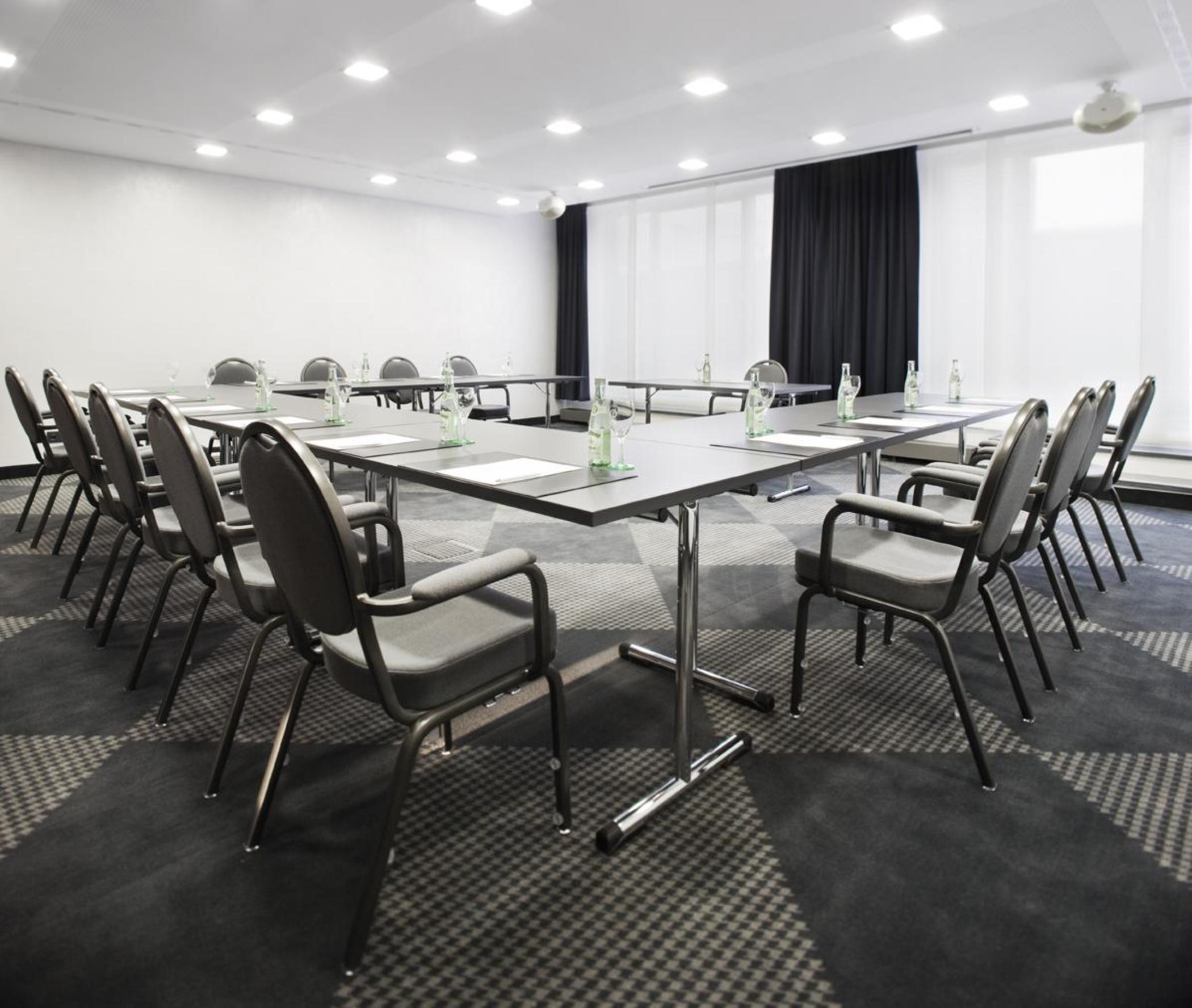 Moevenpick Hotel Stuttgart Airport Leinfelden-Echterdingen Esterno foto