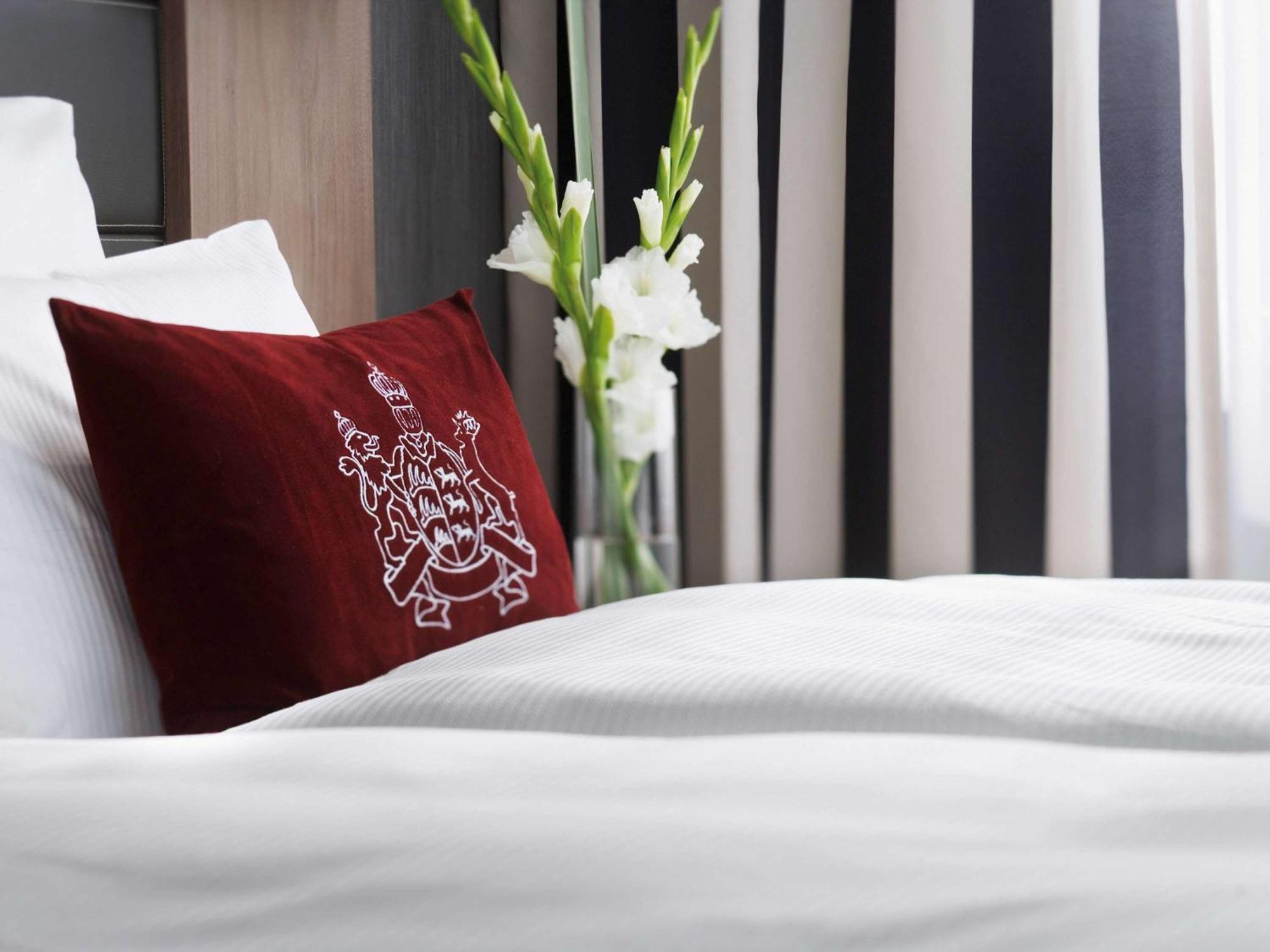 Moevenpick Hotel Stuttgart Airport Leinfelden-Echterdingen Esterno foto